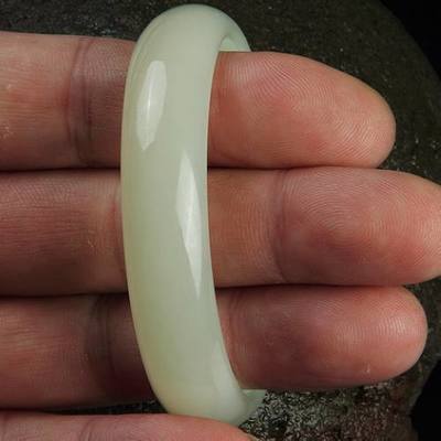 解讀玉華軒 正宗新疆和田玉青白玉手鐲批發全攻略